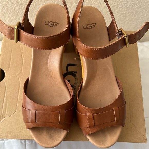 UGG wooden leather clogs - Picture 4 of 5